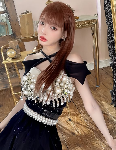 일본 AV배우 출신 모델 겸 인플루언서 아스카 키라라. 아스카 키라라 인스타그램