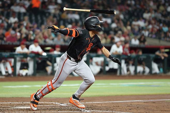 ▲ 이정후가 애리조나 다이아몬드벡스와 경기에서 장타 2개를 포함한 3안타 맹타를 휘둘렀다. ⓒ연합뉴스/AP