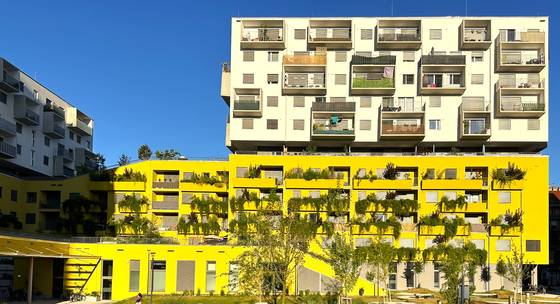 각자 취향에 따라 넓은 발코니 공간을 활용할 수 있는 비엔나 노르트반호프 임대주택. 비엔나(오스트리아)=문희철 기자