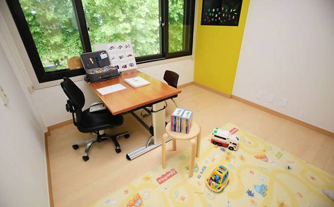 서울 강동구 서울장애인종합복지관 본관에 있는 어린이 언어치료실. 서울장애인종합복지관