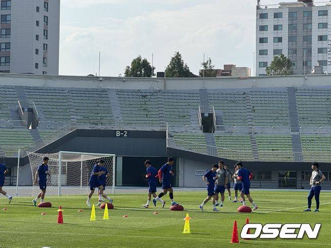 [사진] 훈련 중인 홍명보호 / 노진주 기자