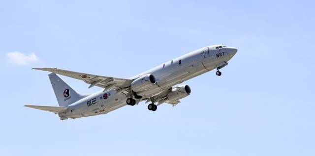 ▲해군의 신형 해상초계기 P-8A가 7월 2일 포항 항공사령부 활주로에서 조종사 훈련을 위해 이륙하고 있다.ⓒ해군본부 제공