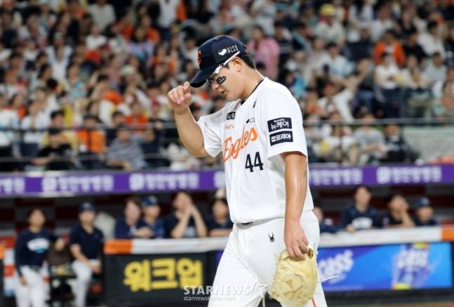 한화 김서현이 3일 대전 NC전에서 아쉬워하고 있다. /사진=강영조 선임기자