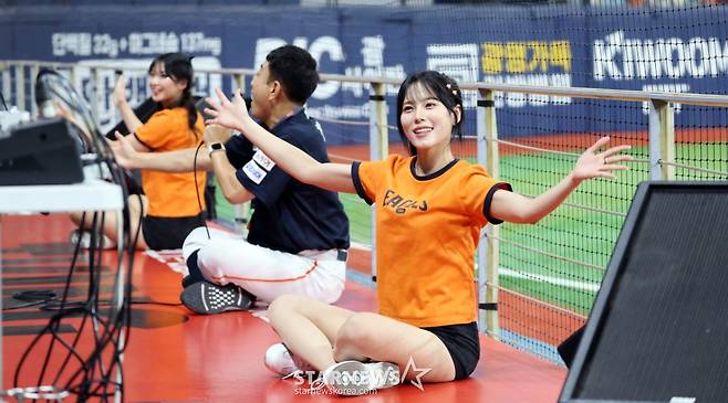 [포토]'우린 앉아쏴! 독수리응원단