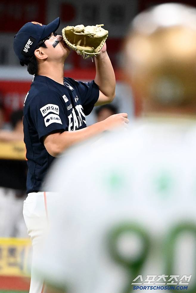 4일 고척스카이돔에서 열린 한화와 키움의 경기, 한화가 2대1로 승리했다. 9회말 경기를 끝낸 김서현이 기뻐하고 있다. 고척=허상욱 기자wook@sportschosun.com/2025.07.04/
