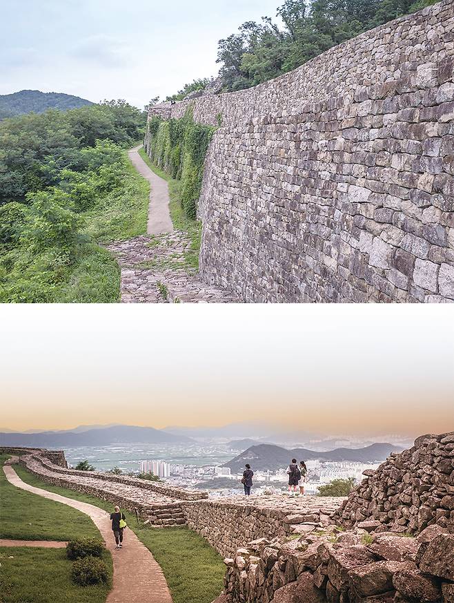 (위로부터)웅장한 분산성, 분산성에서 내려다 본 김해