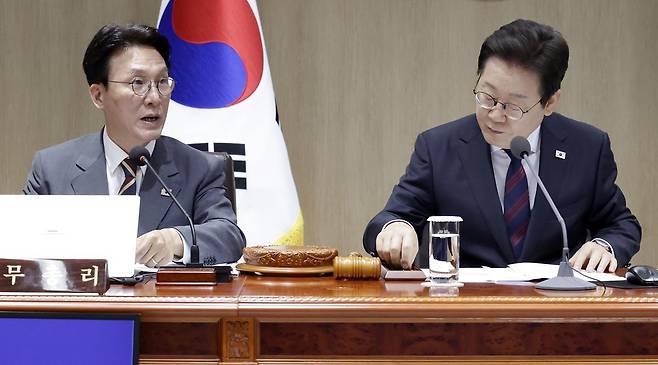 김민석 국무총리가 5일 서울 용산 대통령실 청사에서 열린 국무회의에서 인사말을 하고 있다. 뉴시스