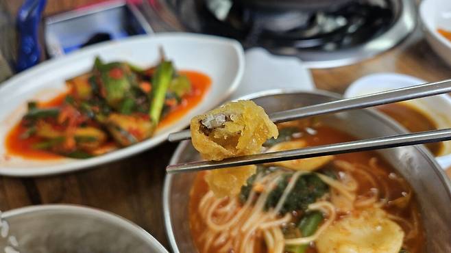 20250704_131429.jpg 점심 안산에서 미꾸라지 매운탕과 튀김