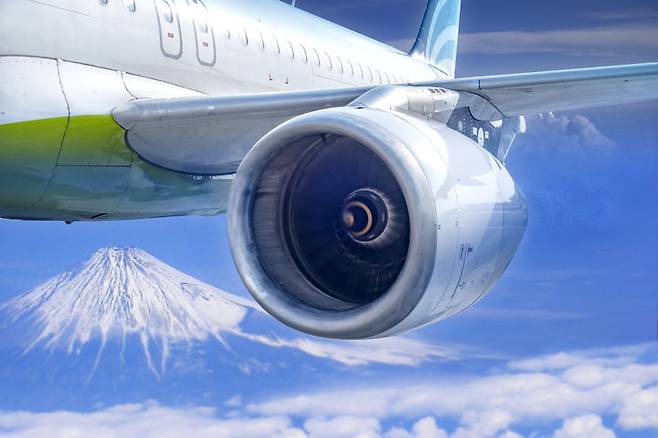 [서울=뉴시스] 일본발 '7월 대지진설'이 퍼지며 일본행 항공권 가격이 급락하고 홍콩의 한 항공사는 일부 노선을 중단하는 사태까지 발생했다. 2025.07.04. *재배포 및 DB금지  *재판매 및 DB 금지