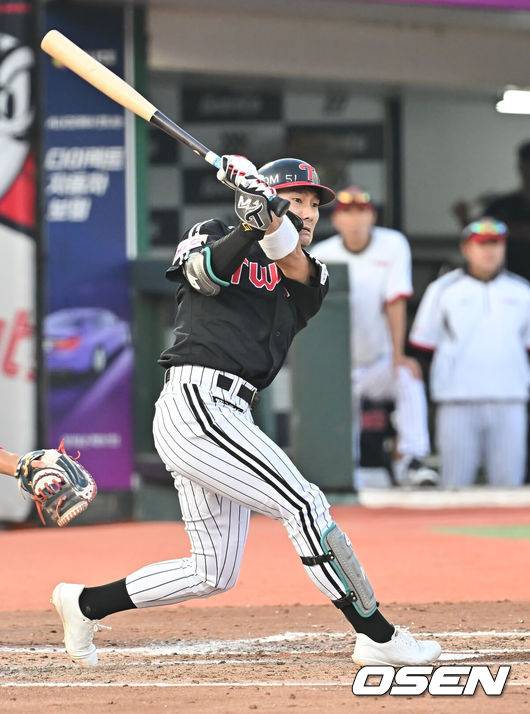 [OSEN=부산, 이석우 기자]  LG 트윈스 신민재 019 2025.07.03 / foto0307@osen.co.kr