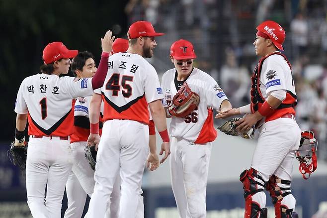 ▲ KIA는 4일 경기 역전승으로 2위 도약의 발판을 마련했다 ⓒKIA타이거즈