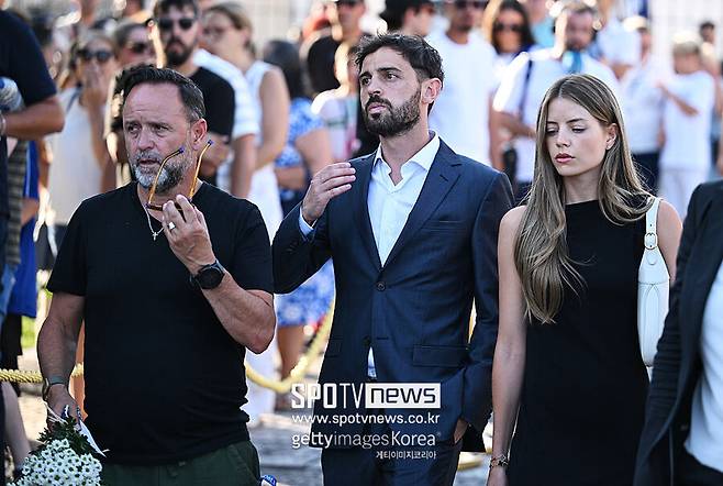 ▲ 조타는 지난 시즌 EPL 26경기에서 6골을 넣어 리버풀의 5년 만에 왕좌 탈환에 공헌했다. 빼어난 오프 더 볼 무브와 높은 축구 지능으로 최전방 원 톱부터 좌우 윙어, 처진 공격수까지 1~2선 어느 포지션이든 두루 가능한 멀티성이 돋보인 선수였다.