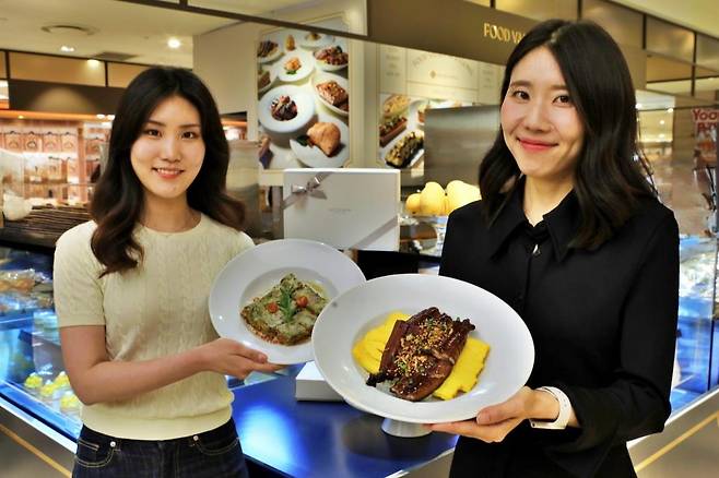 롯데백화점 본점서 '롯데호텔 프리미엄 보양식' 팝업  [롯데백화점 제공. 재판매 및 DB금지]
