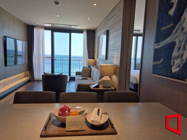 간단한 메모와 '웰컴(Welcome)과일이' 준비된 모습.