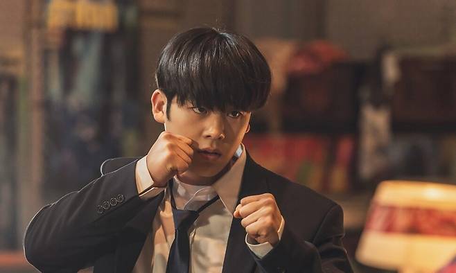 ‘원: 하이스쿨 히어로즈’의 한 장면. 웨이브 제공