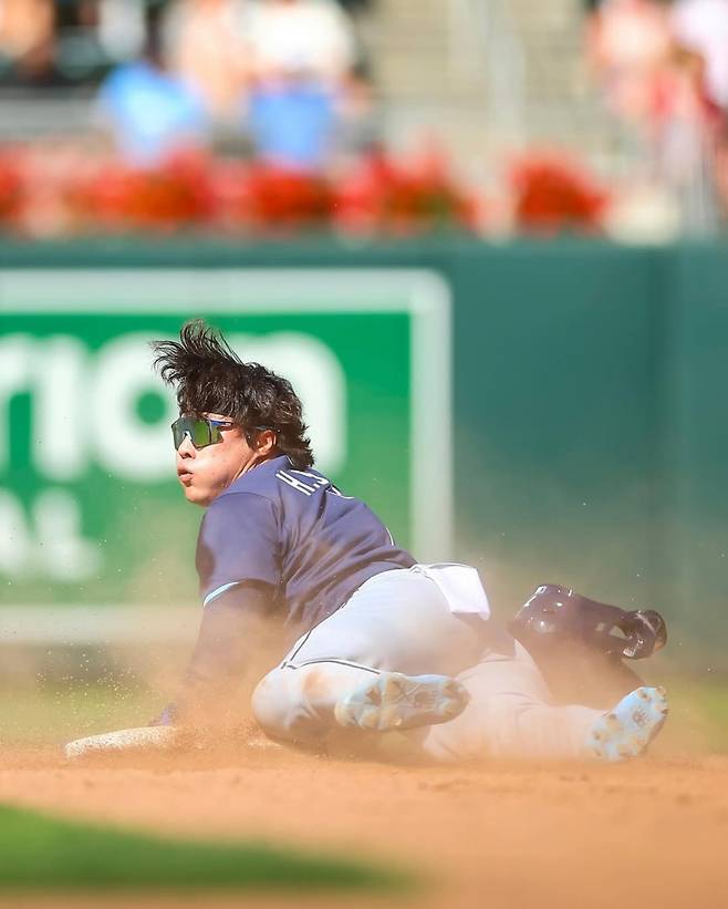 5일 미네소타와의 원정 경기를 통해 탬파베이 데뷔전을 소화한 김하성. 7회 초 안타를 친 뒤 2루 도루에 성공하고 있다. 사진=탬파베이 SNS