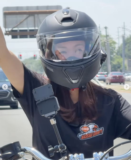 배우 이시영이 미국에서 바이크 타는 일상을 공개했다. / 이시영 인스타그램 캡처