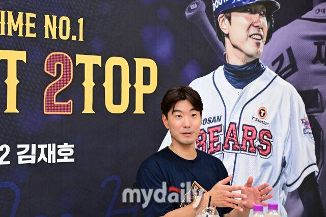 6일 서울 잠실야구장에서 열린 '2025 신한 SOL BANK KBO리그' KT 위즈와 두산 베어스 경기. 두산 김재호가 경기 전 은퇴 기자회견에 참석했다. 이날 경기 후 두산 베어스 원클럽맨 김재호의 은퇴식이 치뤄질 예정이다./잠실=한혁승 기자