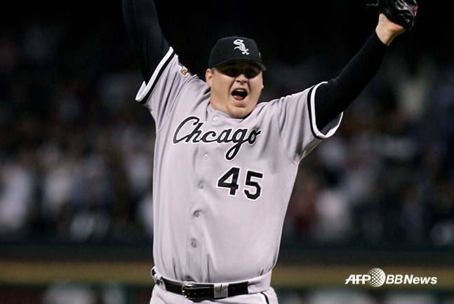 바비 젠크스가 2005년 월드시리즈 우승 후 기뻐하고 있다. /AFPBBNews=뉴스1