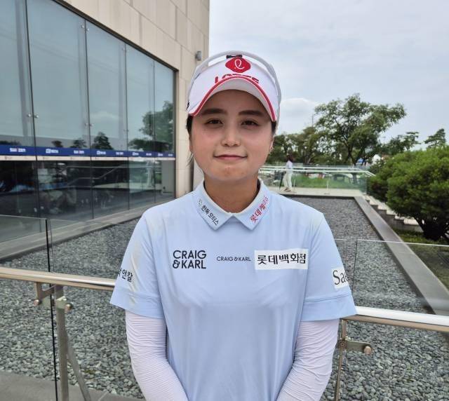 국내 나들이 마친 최혜진 (인천=연합뉴스) 김경윤 기자 = 최혜진이 6일 인천 베어즈베스트 청라(파72·6천684야드)에서 열린 한국여자프로골프(KLPGA) 투어 제15회 롯데오픈(총상금 12억원) 4라운드를 마친 뒤 인터뷰하고 있다. 2025.7.6. cycle@yna.co.kr