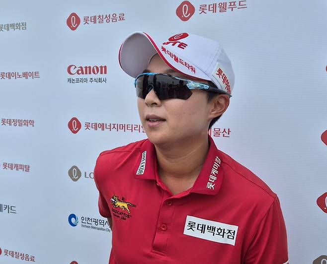 인터뷰하는 김효주 (인천=연합뉴스) 김경윤 기자 = 김효주가 6일 인천 베어즈베스트 청라(파72·6천684야드)에서 열린 KLPGA 투어 제15회 롯데 오픈(총상금 12억원)을 마친 뒤 인터뷰하고 있다. 2025.7.6. cycle@yna.co.kr