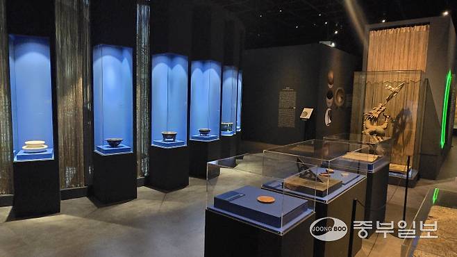 국립농업박물관 '앙부일구, 풍요를 담는 그릇' 전시실 전경. 임창희기자