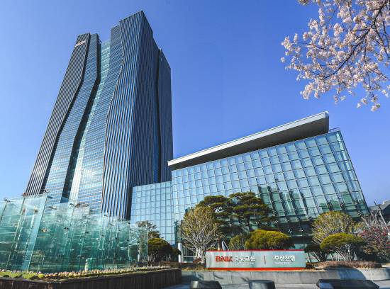 BNK금융그룹이 지난 4일 BNK금융지주와 자회사인 부산·경남은행이 원화 스테이블코인에 관련한 상표권을 출원했다.