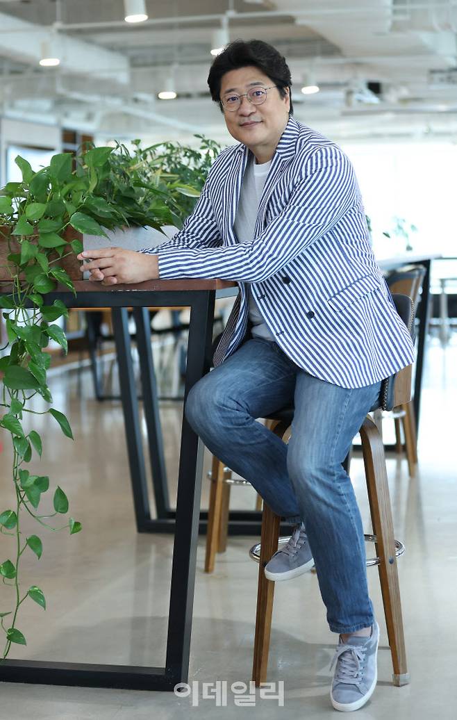 서희태 KG필하모닉오케스트라 음악감독이 최근 서울 중구 통일로 KG타워에서 이데일리와 인터뷰를 하고 있다. (사진=노진환 기자)