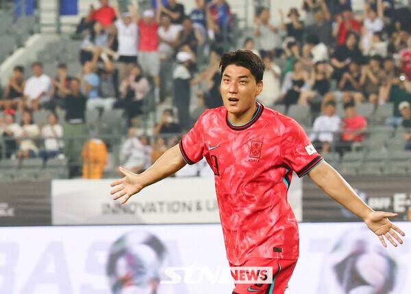 7일 경기 용인 미르스타디움에서 열린 2025 EAFF(동아시아축구연맹) E-1 챔피언십(동아시안컵) 한국 대 중국과 경기에서 한국 주민규가 추가골을 넣고 기뻐하고 있다. /사진=뉴시스