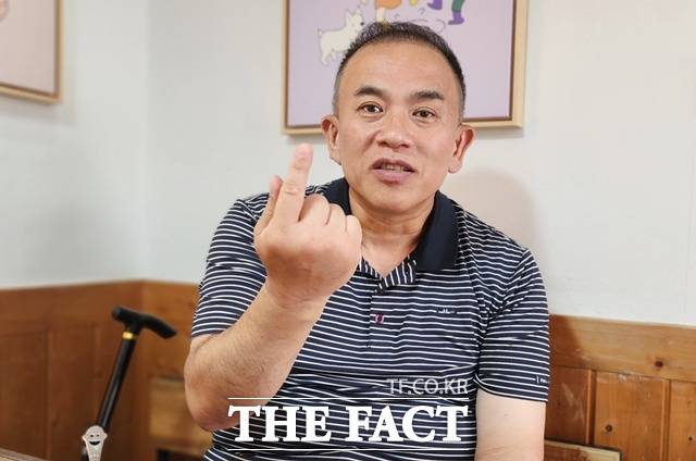 명태균 씨는 공천개입 의혹에 따른 이른바 '김건희 특검' 출석을 예정하고 있다. 지난 3~4일 경남 창원에서 <더팩트>와 만난 명 씨는 "내 입에 달려 있다. 김건희가 무기징역을 받을지, 10년 받을지, 20년 받을지"라고 말했다. /창원=이철영 기자