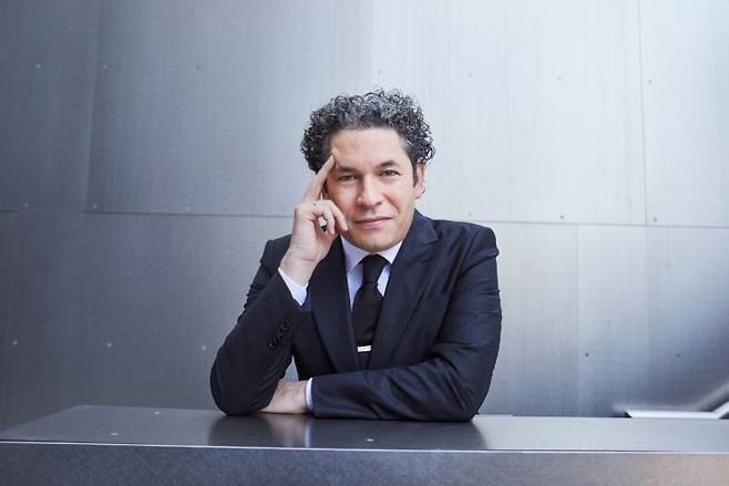 구스타보 두다멜 LA필하모닉 예술감독   [사진 제공= 마스트미디어, (c) Danny Clinch]