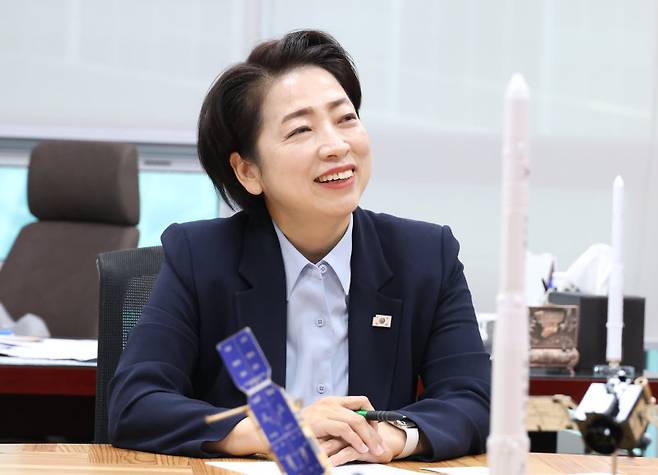 최근 국회에서 만난 황정아 더불어민주당 의원은 “지난 정부의 연구개발(R&D) 예산 삭감으로 망가진 R&D 생태계를 복원하는 것이 중요한 숙제다”라고 말했다. 황정아 의원실 제공