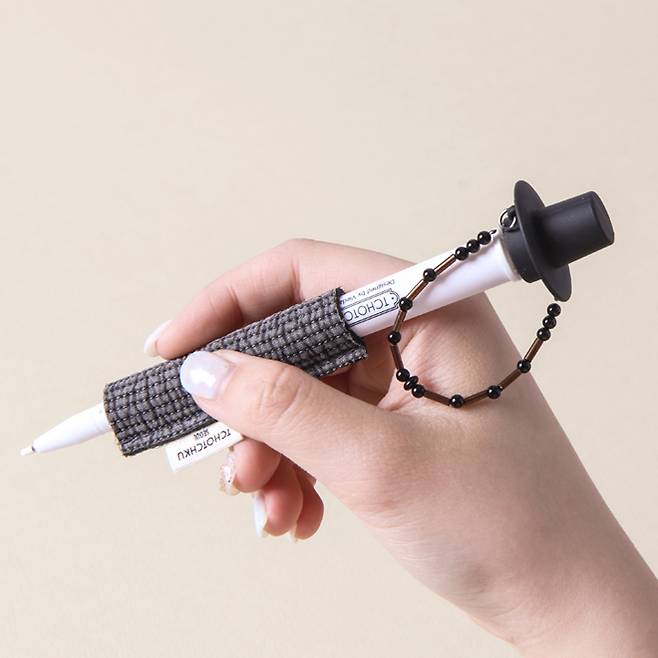 The Black Gat String Pen sold at the National Museum of Korea's gift shop [NATIONAL MUSEUM OF KOREA]