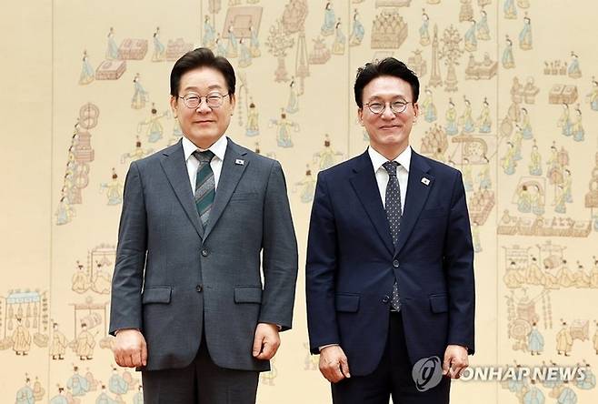 이재명 대통령과 김민석 국무총리. [사진출처 = 연합뉴스]
