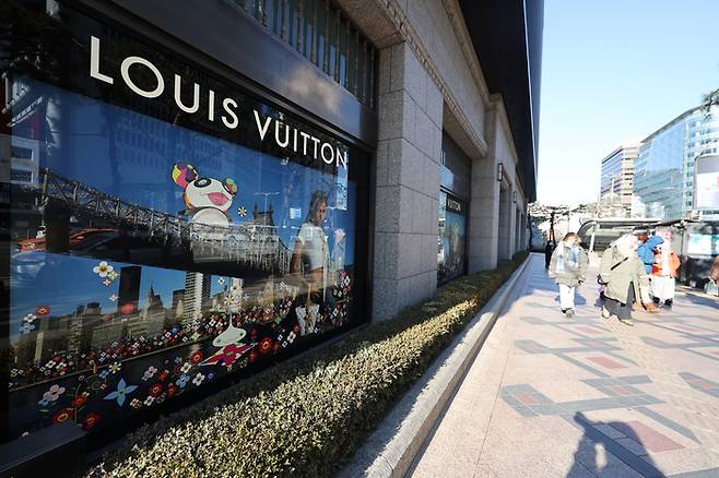 지난 1월 2일 서울의 한 백화점. [사진 = 연합뉴스]