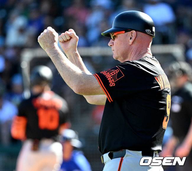 [OSEN=이대선 기자] 샌프란시스코 맷 윌리엄스 3루 베이스코치. 2025.02.23 / sunday@osen.co.kr