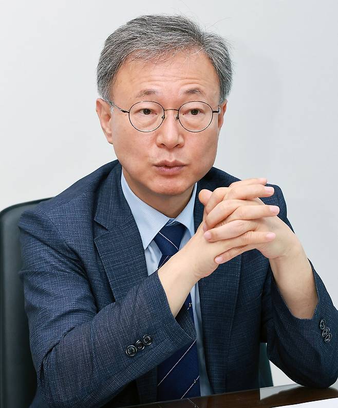 장인홍 서울 구로구청장은 “교육 도시, 누구나 머물러 살고 싶은 구로를 만들어 나가겠다. 내년에 학교 환경 개선 사업 예산을 대폭 늘릴 것”이라고 강조한다. 구로구 제공