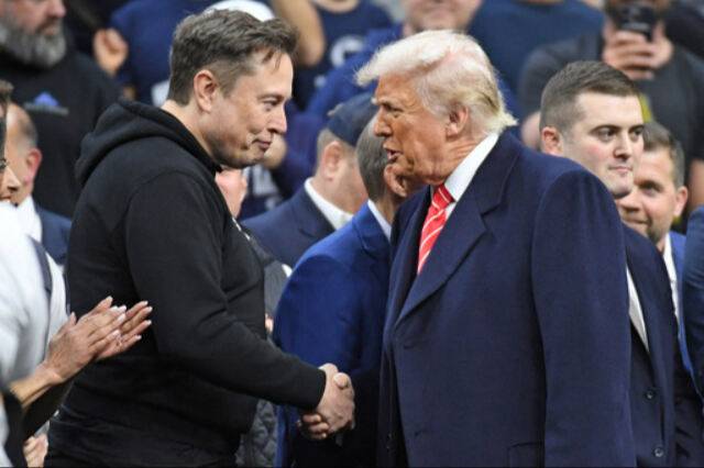 도널드 트럼프 미국 대통령(오른쪽)과&nbsp;일론 머스크 테슬라&nbsp;최고경영자(CEO). 연합뉴스