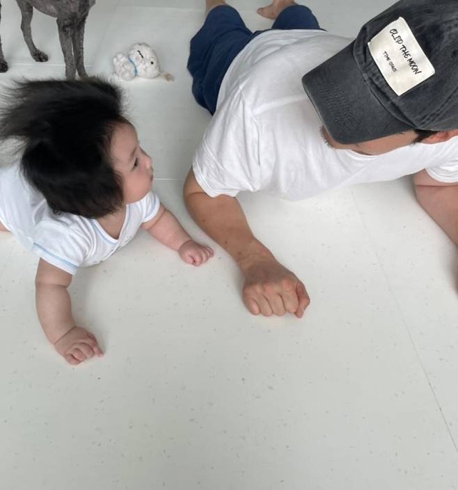 심형탁이 아들과 함께 찍은 일상 사진을 공개했다. 심형탁 인스타그램 캡처