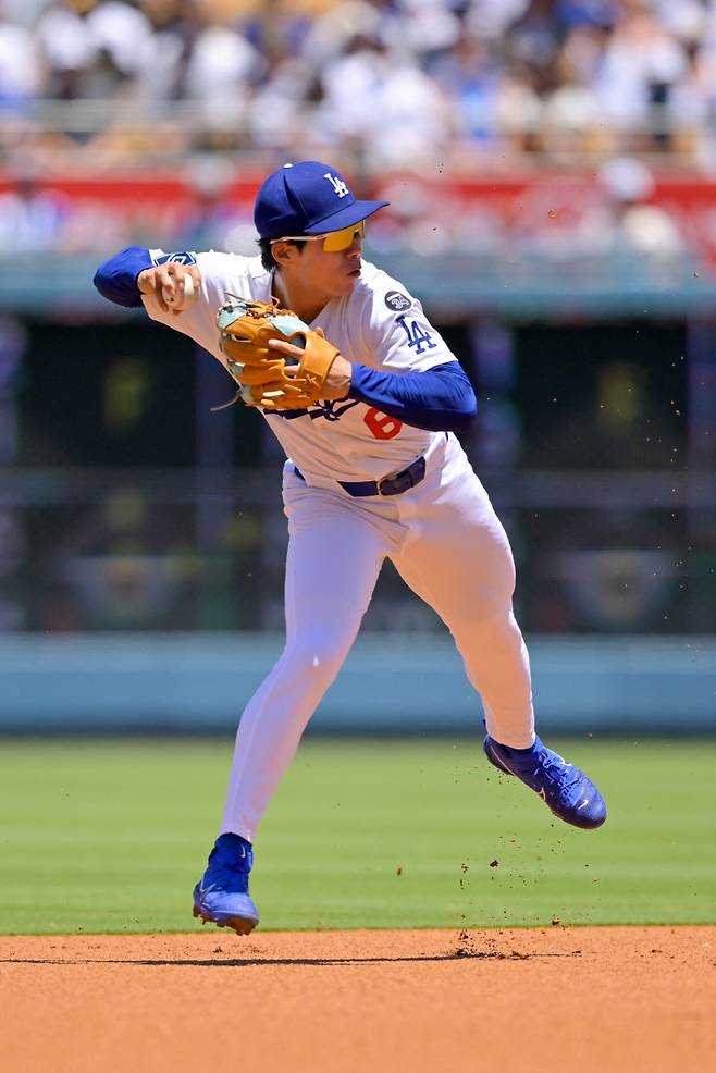 LA 다저스 김혜성은 7일(이하 한국시간) 미국 캘리포니아주 로스앤젤레스의 다저스타디움에서 열린 2025 미국 메이저리그(MLB) 휴스턴 애스트로스와의 경기에서 6번타자 겸 2루수로 선발 출전, 4타수 1안타 1삼진을 기록했다. 시즌 타율은 종전 0.356에서 0.351로 소폭 떨어졌다. 로이터-연합뉴스