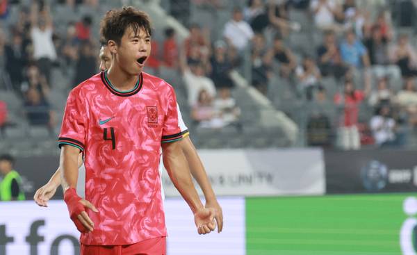 7일 용인미르스타디움에서 열린 2025년 동아시아축구연맹(EAFF) E-1 챔피언십(동아시안컵) 남자부 한국과 중국의 경기. 후반전 한국 김주성이 팀 세번째 골을 넣고 세리머니를 하고 있다. 2025.7.7 /연합뉴스