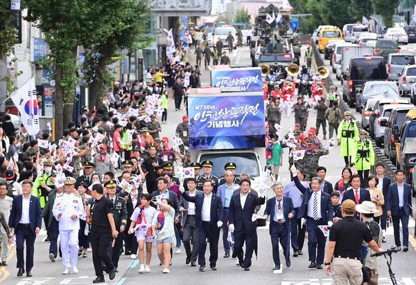 지난해 열린 인천상륙작전 기념행사 '시가지 퍼레이드' 현장의 모습 [사진 = 경인방송DB]