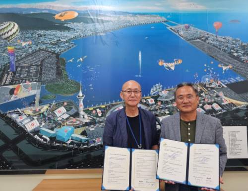 ◇피노디아(대표:남대현)와 한림대학교 사회복지대학원 총동문회(회장:김정렬)가 8일 피노디아 VIP 라운지에서 업무협약을 체결했다.