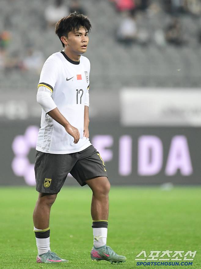 7일 축구대표팀이 용인미르스타디움에서 동아시안컵 중국과 첫 경기를 펼쳤다. 중국 축구대표팀 17번 콰이지원. 용인=송정헌 기자songs@sportschosun.com/2025.07.07/
