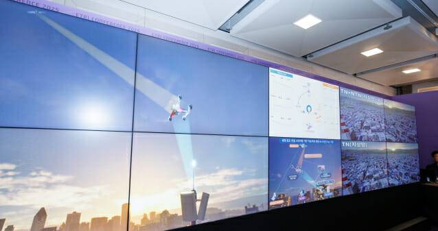 ETRI 지상-위성 통합 6G 초공간 통신 기술 시연모습.(사진=ETRI)