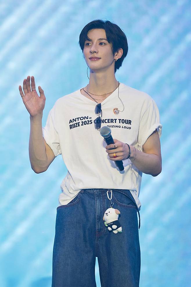 Boy band Riize's Anton performs during its first solo concert tour, “Riize Loud,” on July 6 at the KSPO Dome in southern Seoul. [SM ENTERTAINMENT]