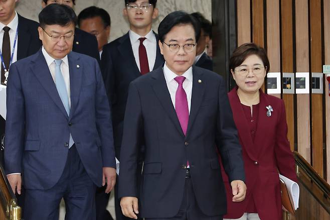 원내대책회의 참석하는 송언석 비대위원장 / 사진=연합뉴스