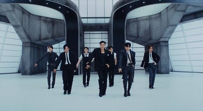 슈퍼주니어 ‘Express Mode’ 뮤직비디오 캡처