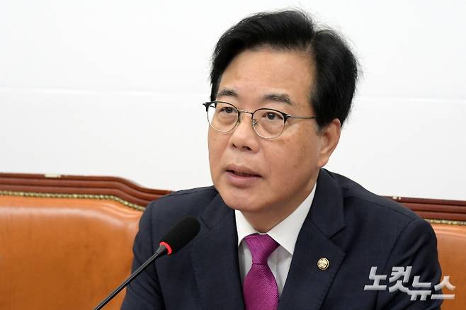 국민의힘 송언석 비상대책위원장 겸 원내대표가 7일 서울 여의도 국회에서 열린 비상대책위원회의에서 발언을 하고 있다. 윤창원 기자