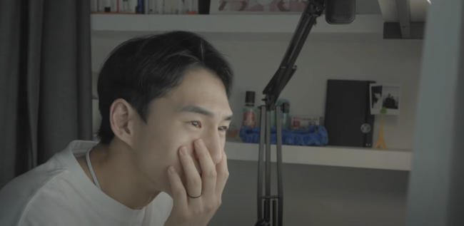 ‘205만 구독자’ 채널을 갖고 있던 밴쯔가 약속대로 기존 채널을 삭제하고 새로운 채널을 개설했다. / 밴쯔 채널